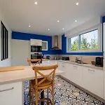 Avec Piscine Privee, Sauna, Jardin Et Parking *