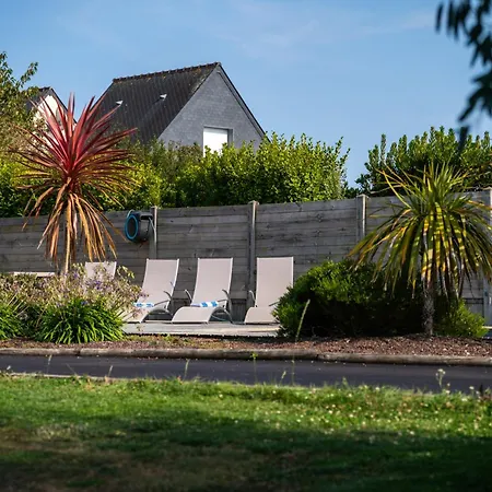 Avec Piscine Privee, Sauna, Jardin Et Parking