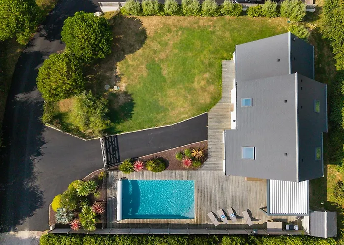 Nyaraló Avec Piscine Privee, Sauna, Jardin Et Parking