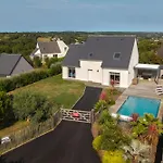 Avec Piscine Privee, Sauna, Jardin Et Parking *