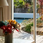 Avec Piscine Privee, Sauna, Jardin Et Parking 펜션